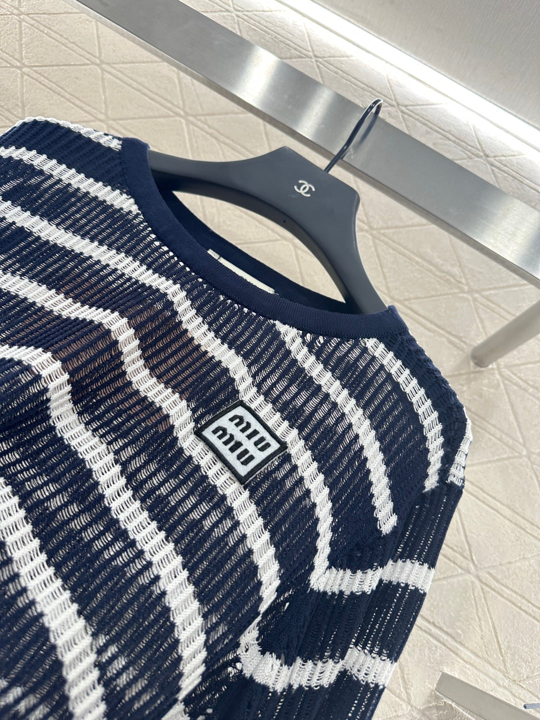 25 new product Knitted long-sleeved top