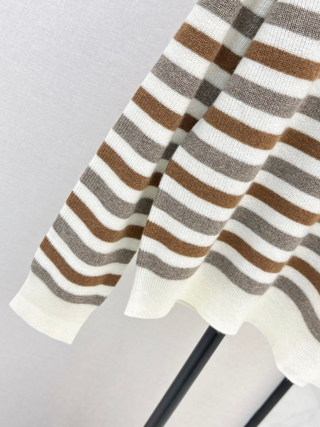 25fw knitted sweater