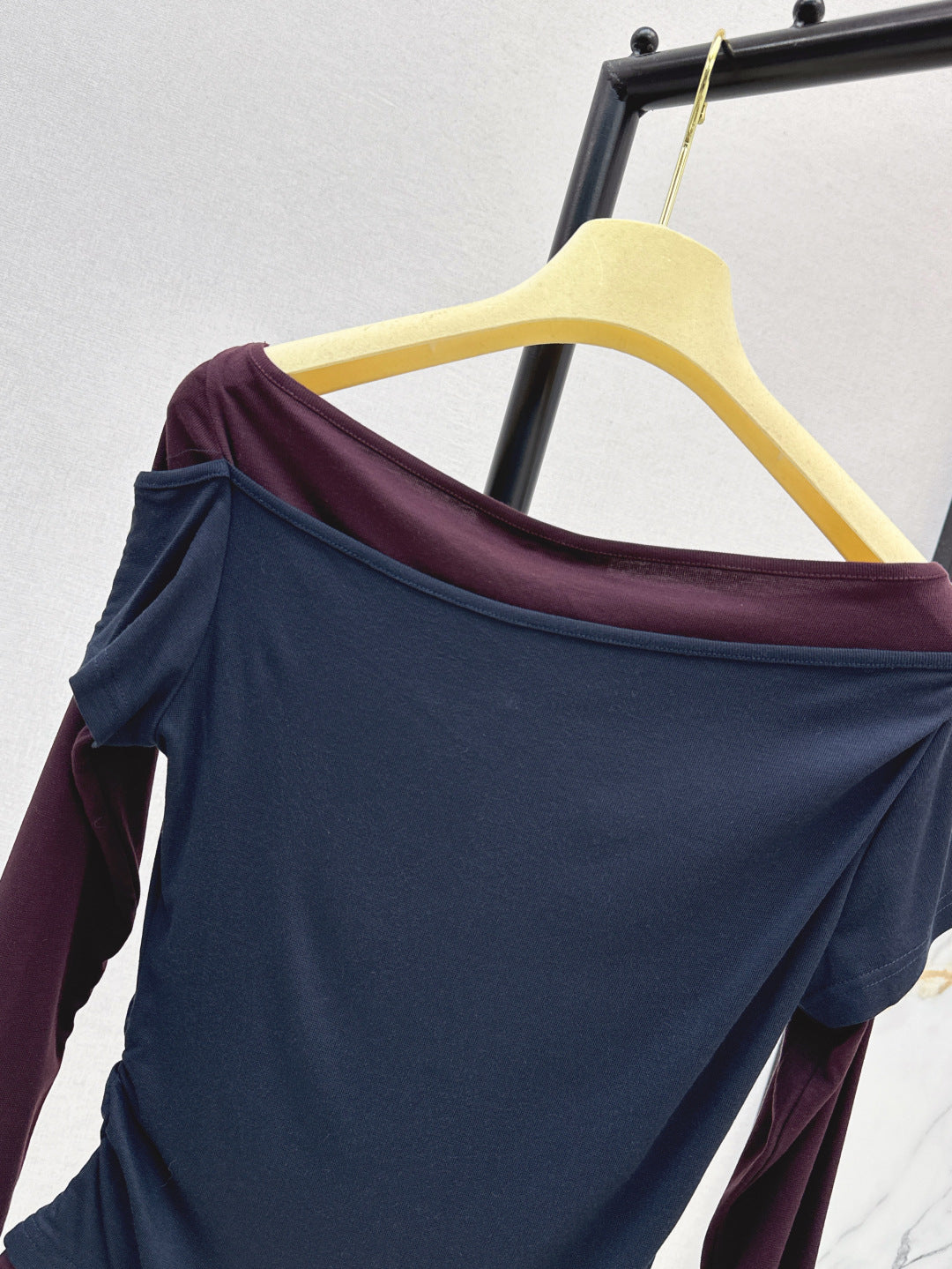 25fw off-shoulder shirt