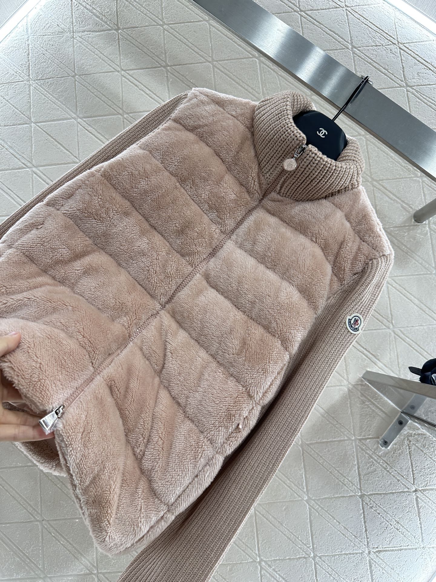 2025 New Arrival Zip-Up Down Jacket