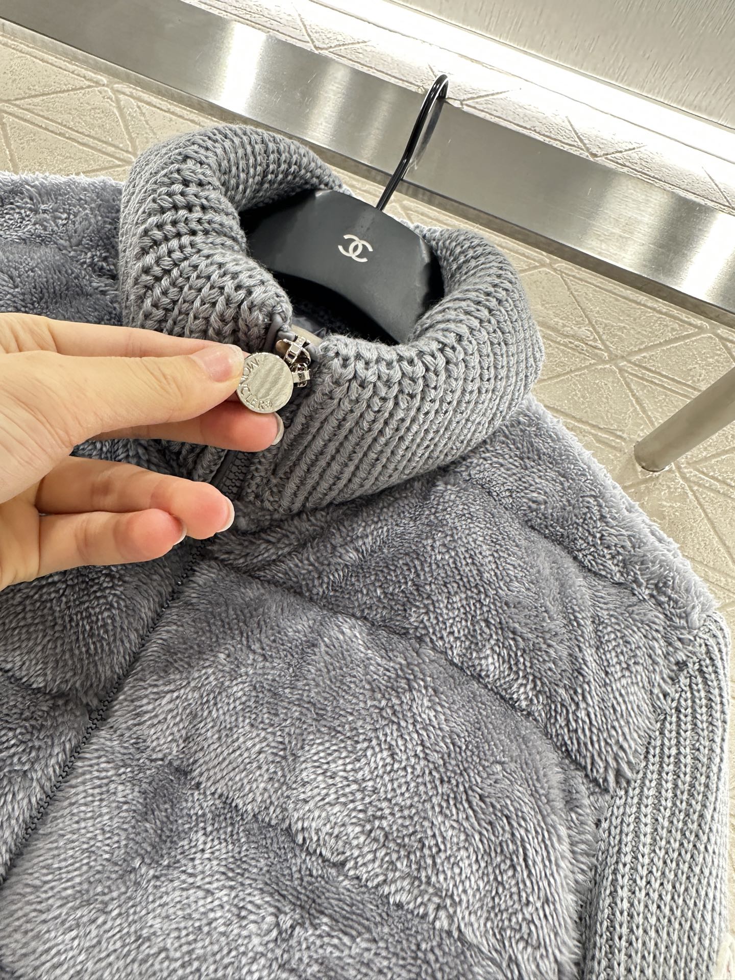 2025 New Arrival Zip-Up Down Jacket