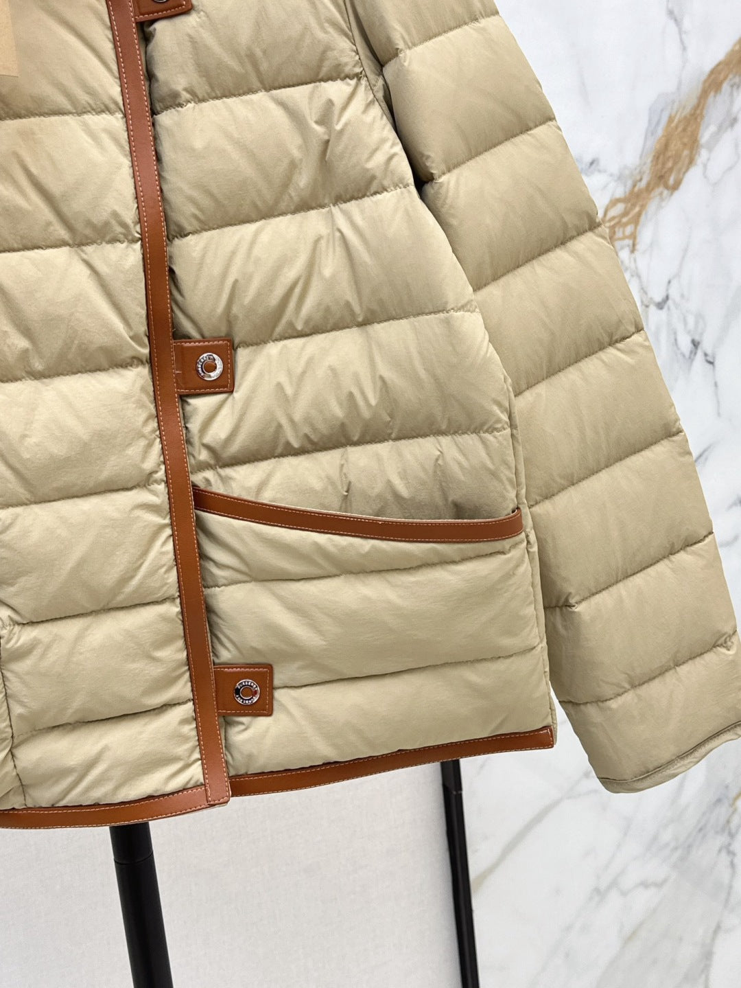 Bur 25fw down jacket