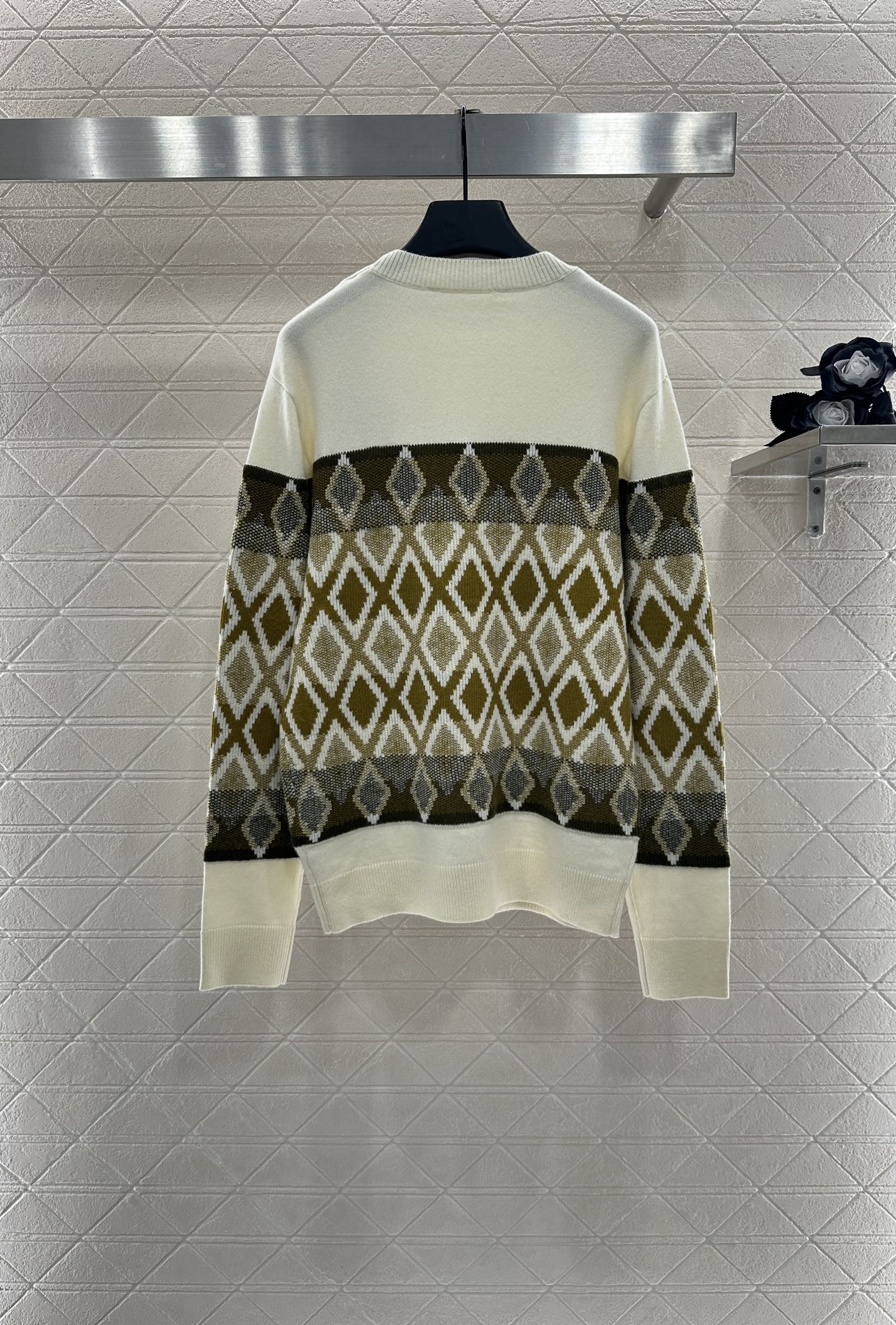 25 New Arrivals Knitted Sweaters