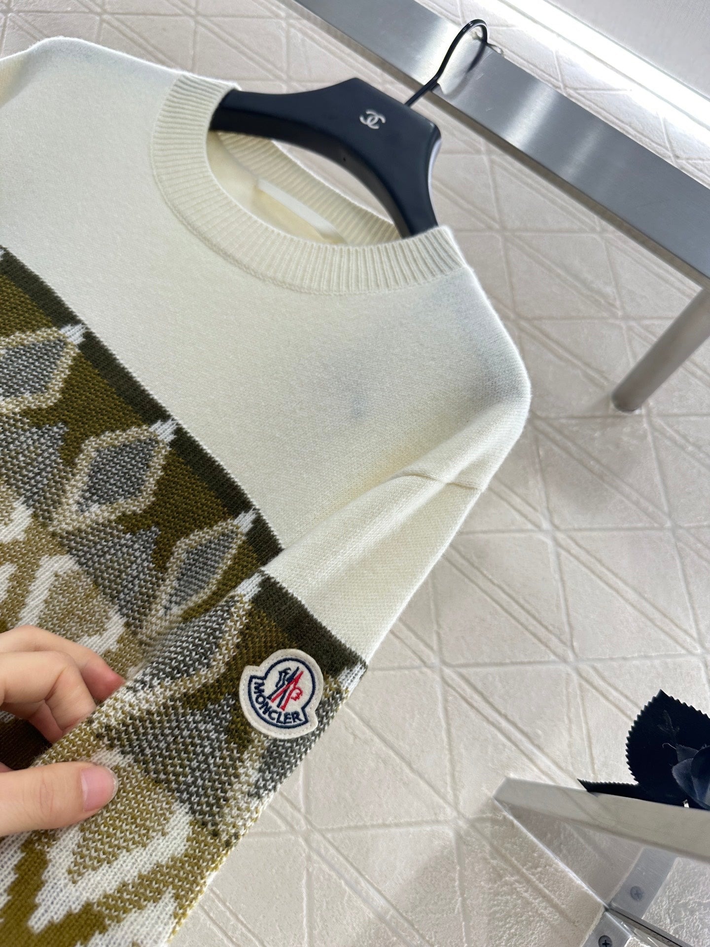 25 New Arrivals Knitted Sweaters