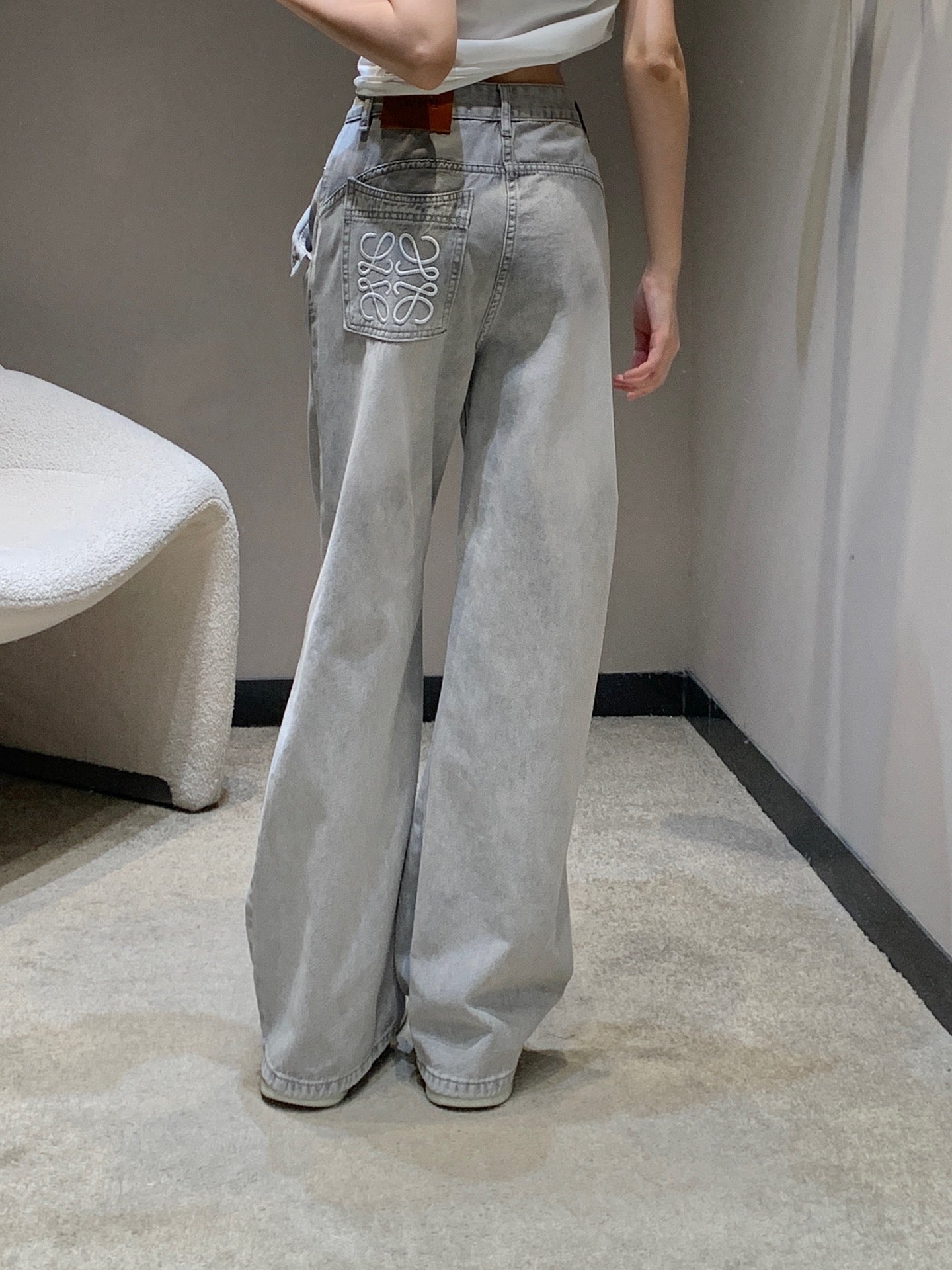 25ss embroidered jeans