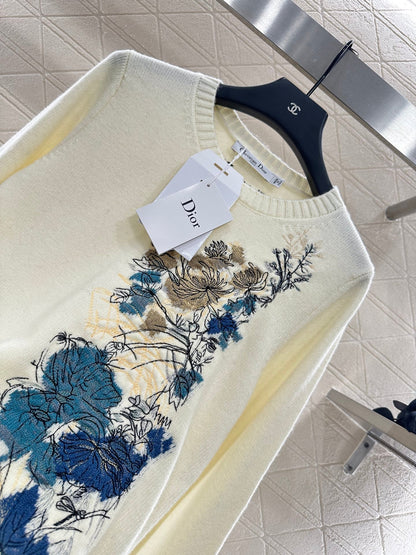 25 New Arrival Embroidered Sweater