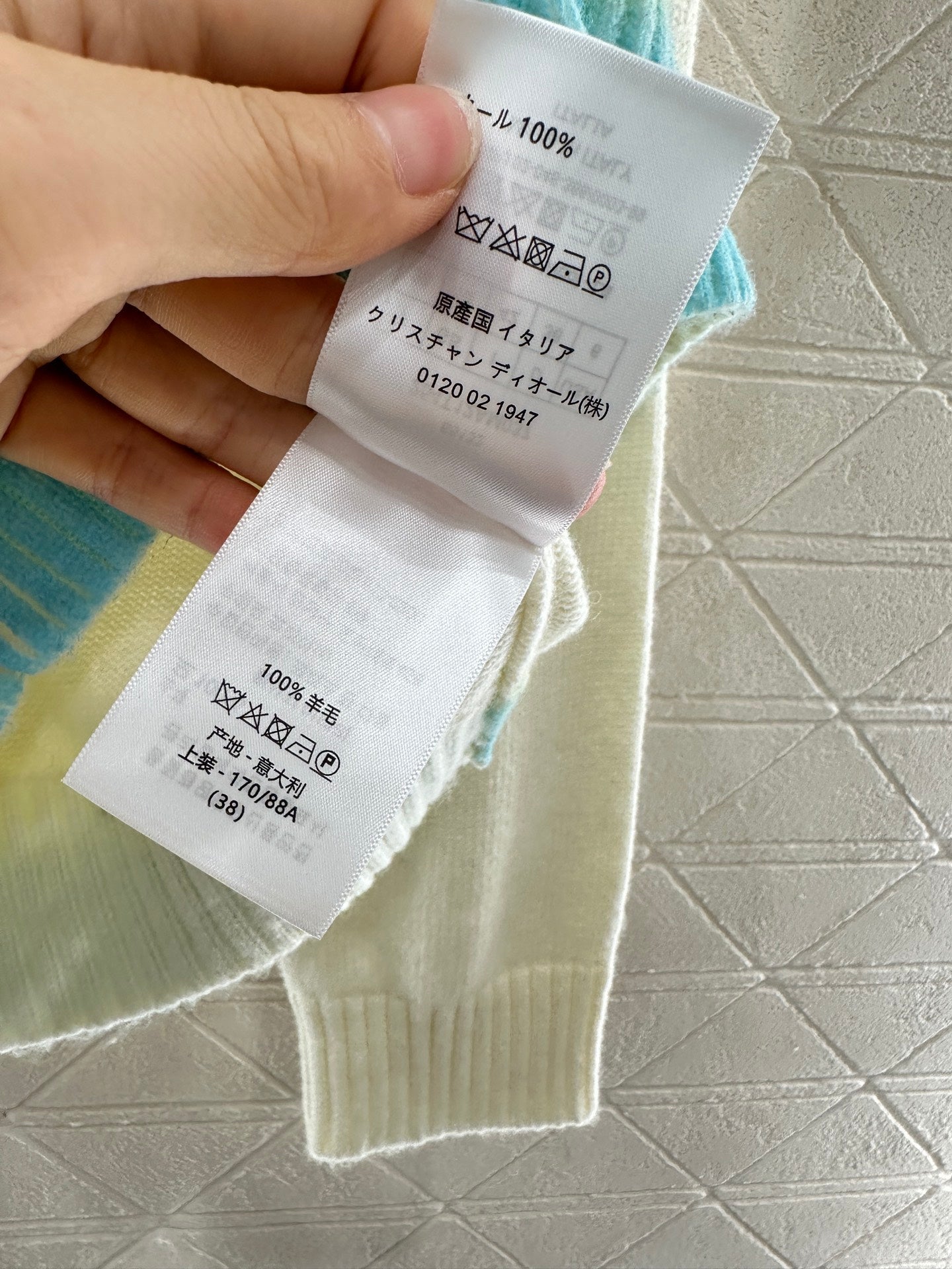 25 New Arrival Embroidered Sweater