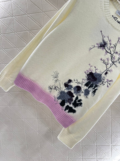 25 New Arrival Embroidered Sweater