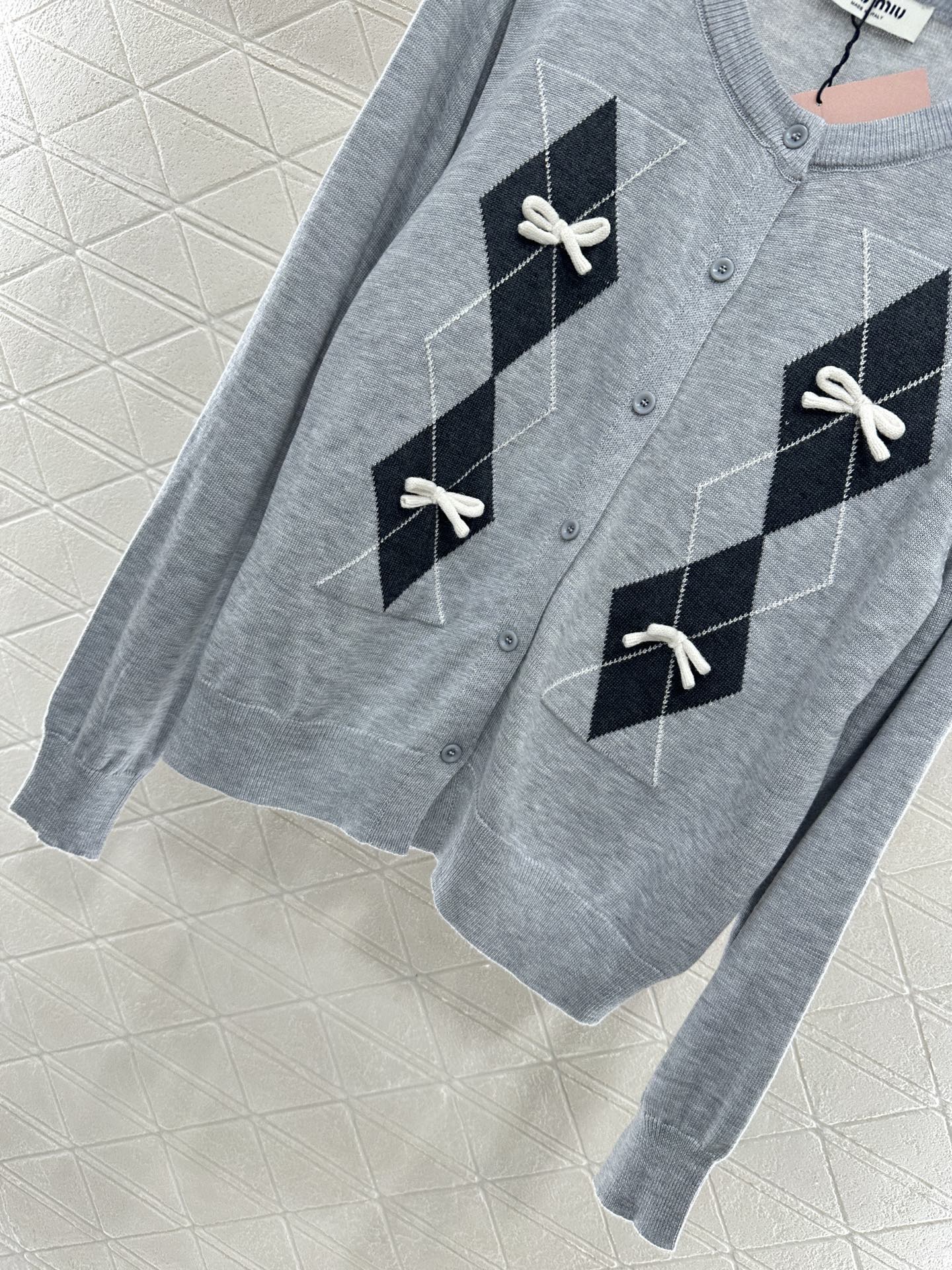 25 New Arrivals Knitted Cardigan