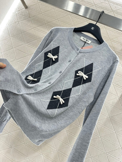 25 New Arrivals Knitted Cardigan