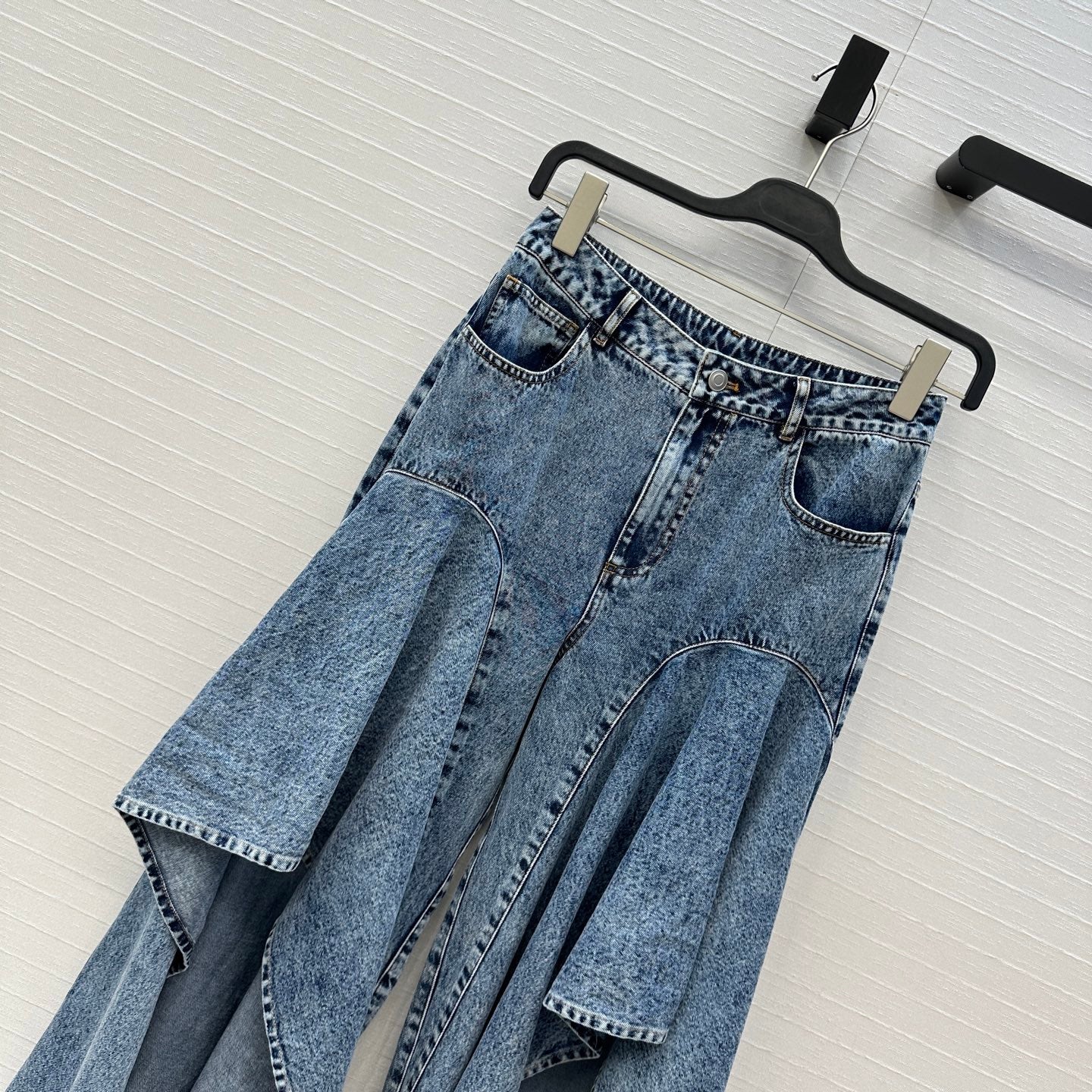 25fw ruffles jeans