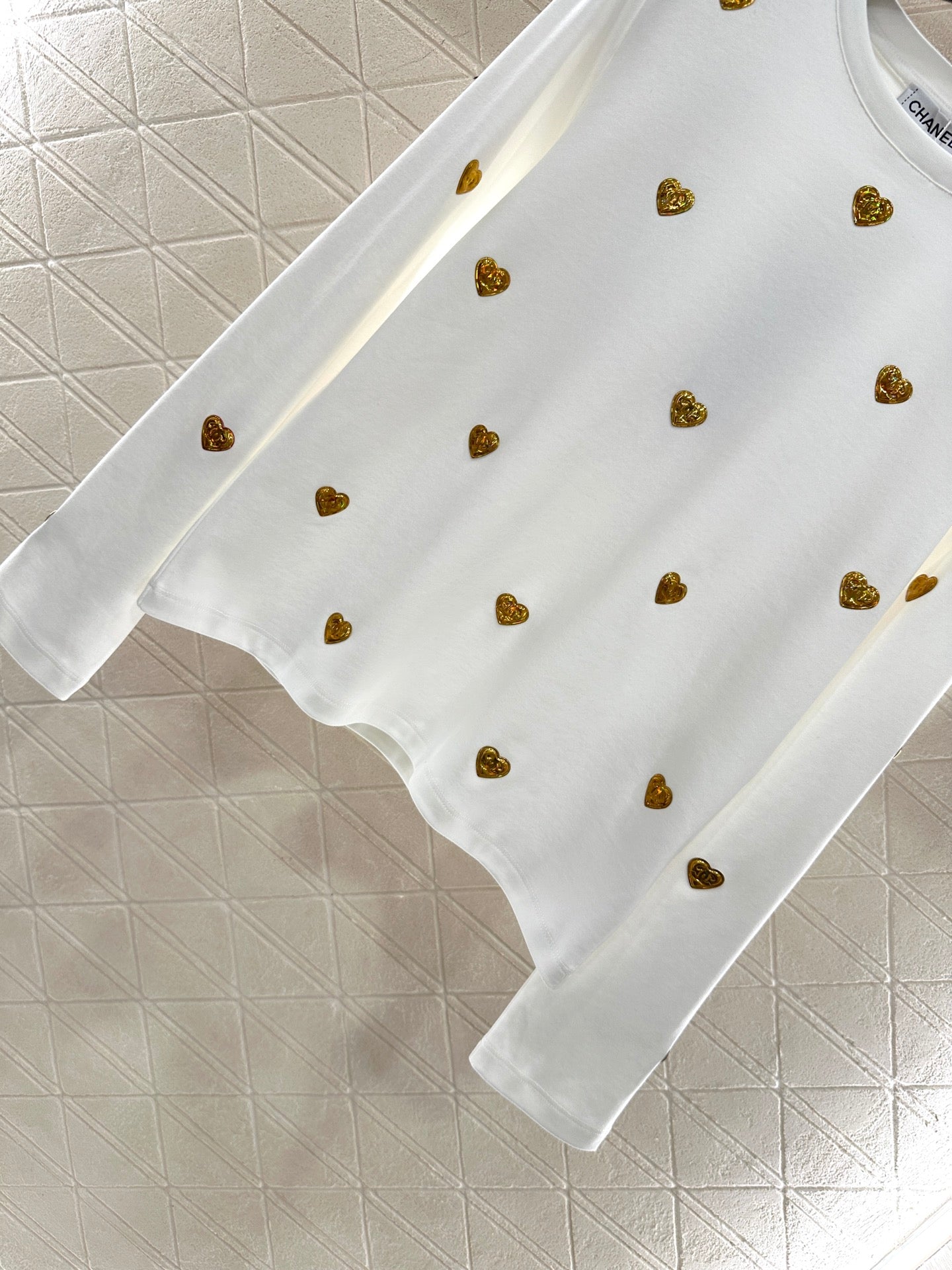 25fw Metal badge long sleeves