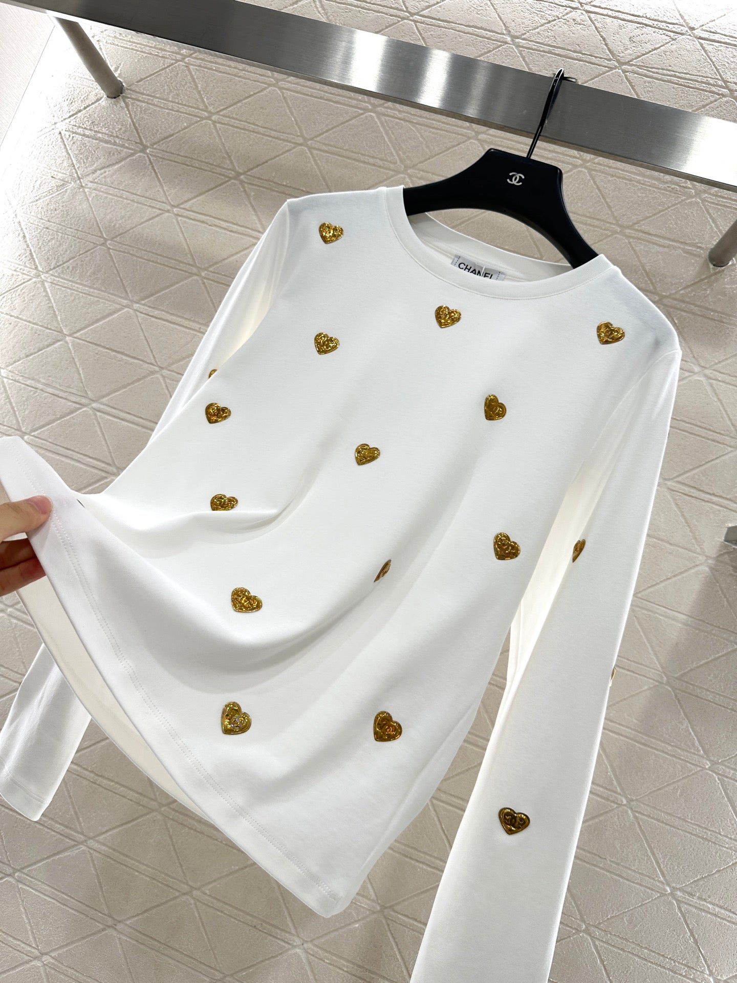 25fw Metal badge long sleeves