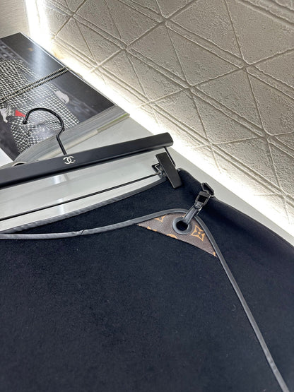 25fw Lined with printed shawl coat and skirt set