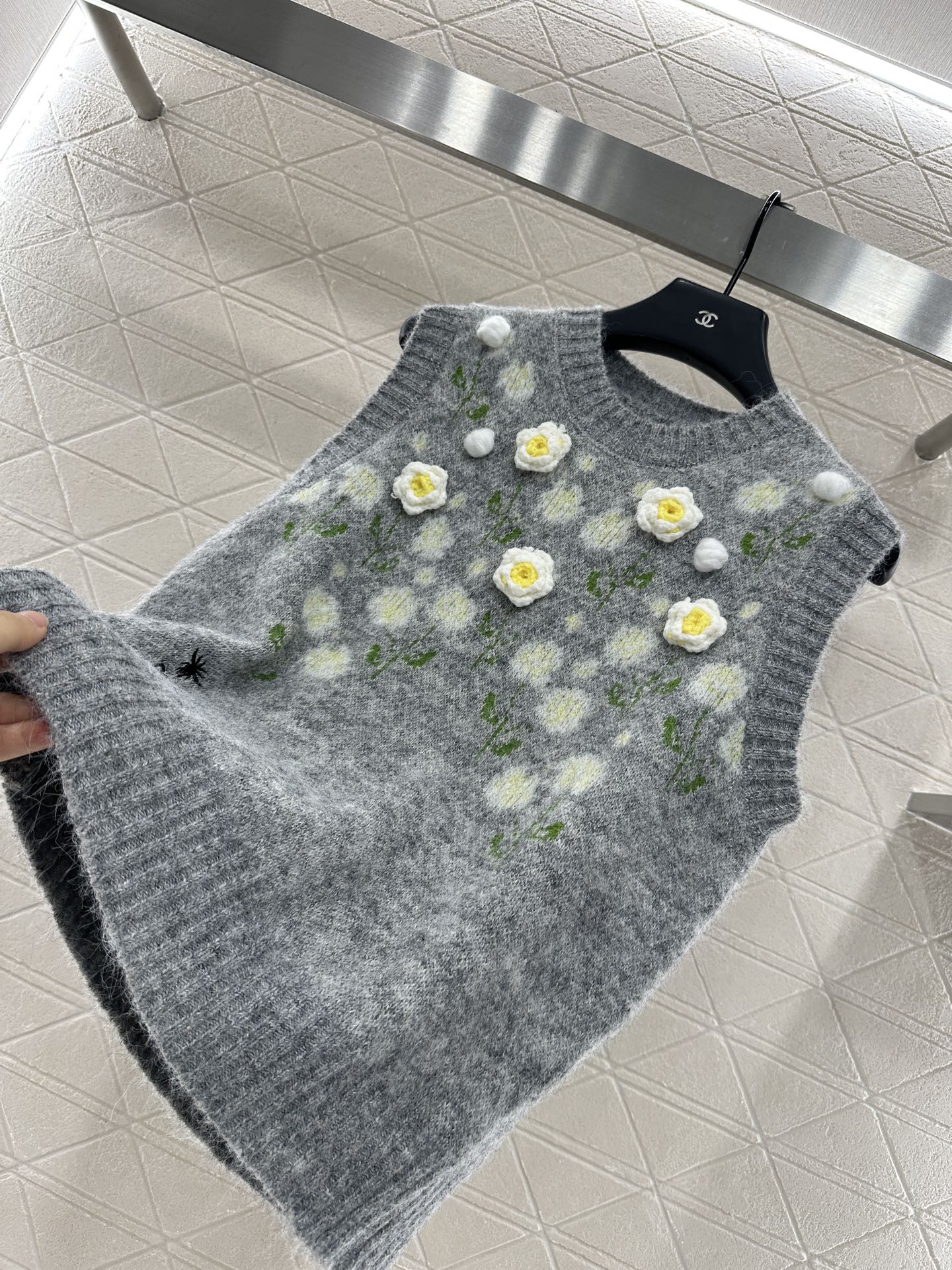 25fw 3D Crochet Knitted Vest