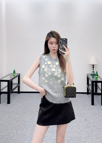 25fw 3D Crochet Knitted Vest