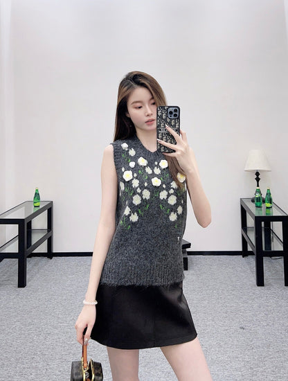 25fw 3D Crochet Knitted Vest