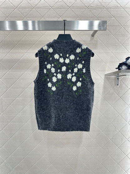 25fw 3D Crochet Knitted Vest