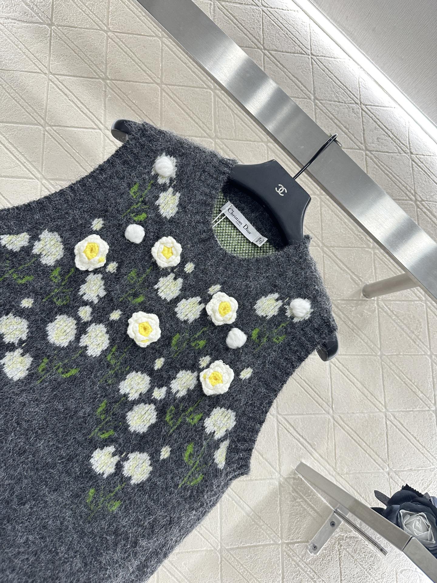 25fw 3D Crochet Knitted Vest