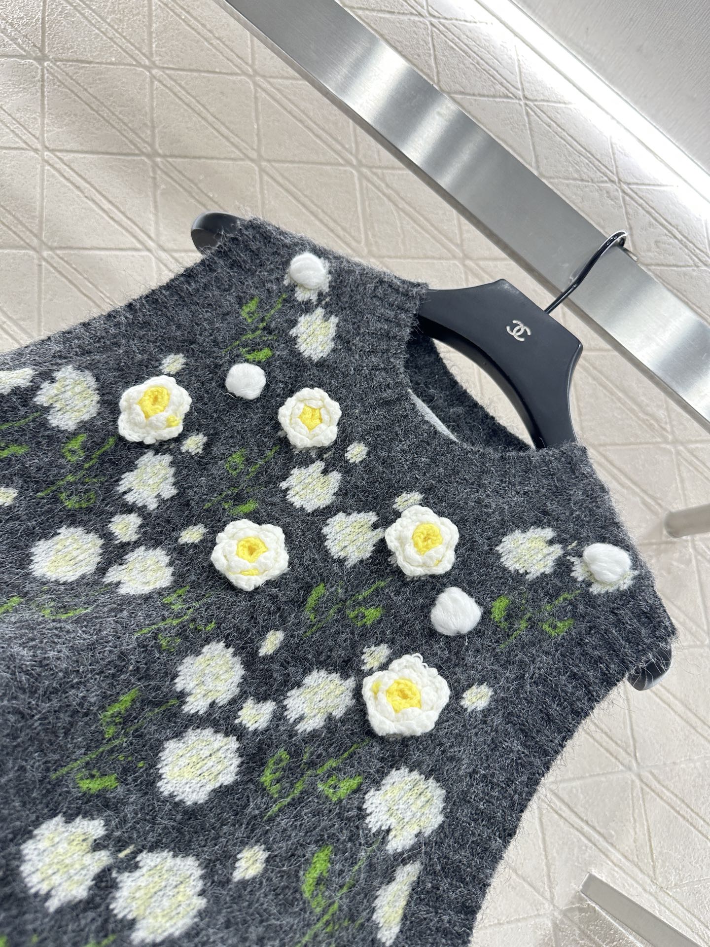 25fw 3D Crochet Knitted Vest