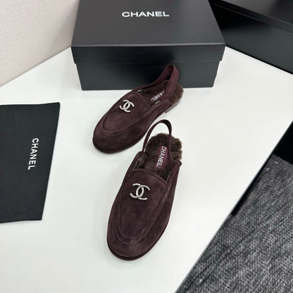 25 Casual suede slippers with fleece lining