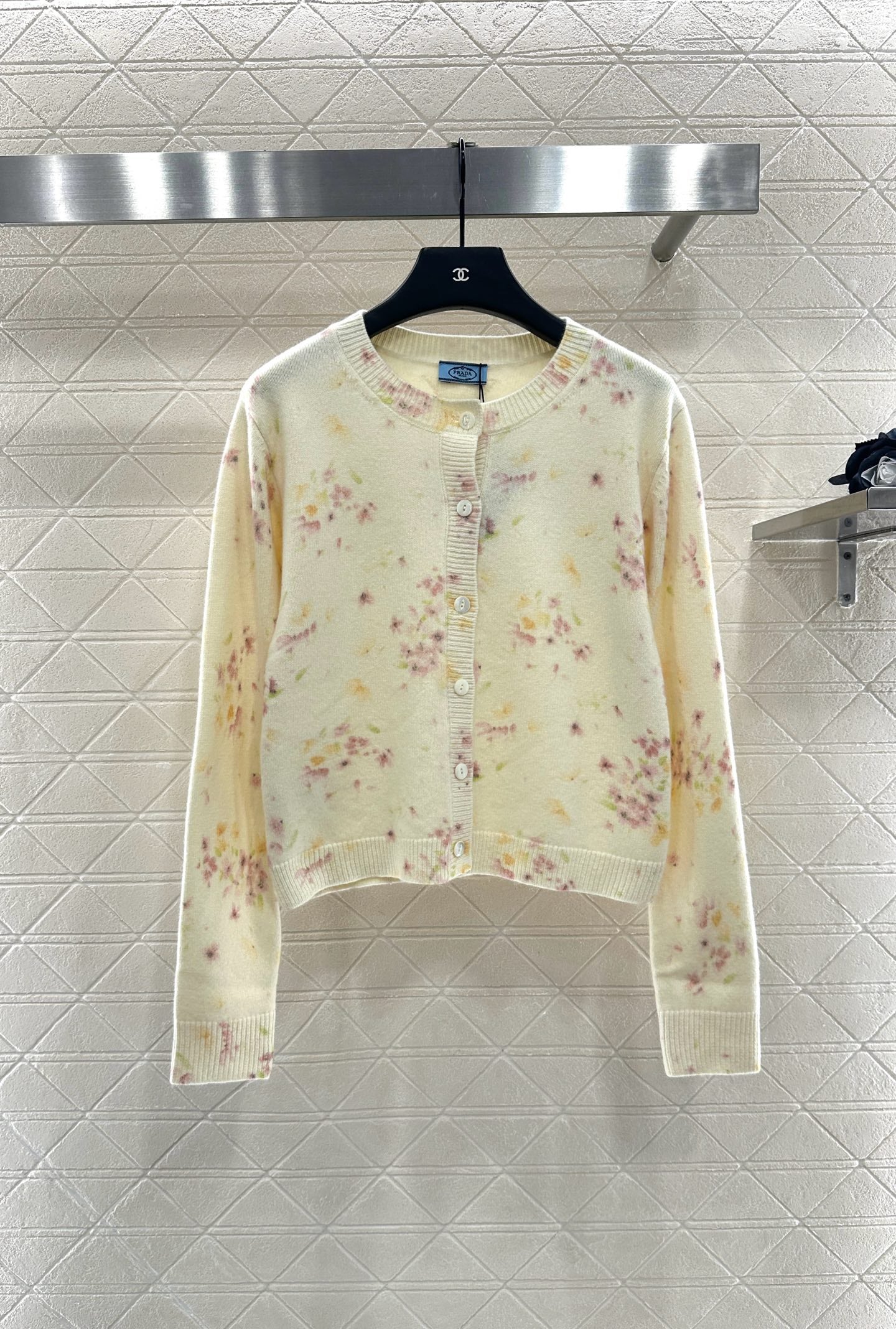 25 Floral light yellow knitted cardigan