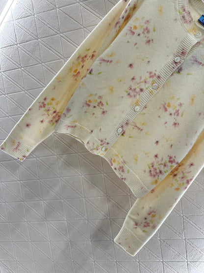 25 Floral light yellow knitted cardigan