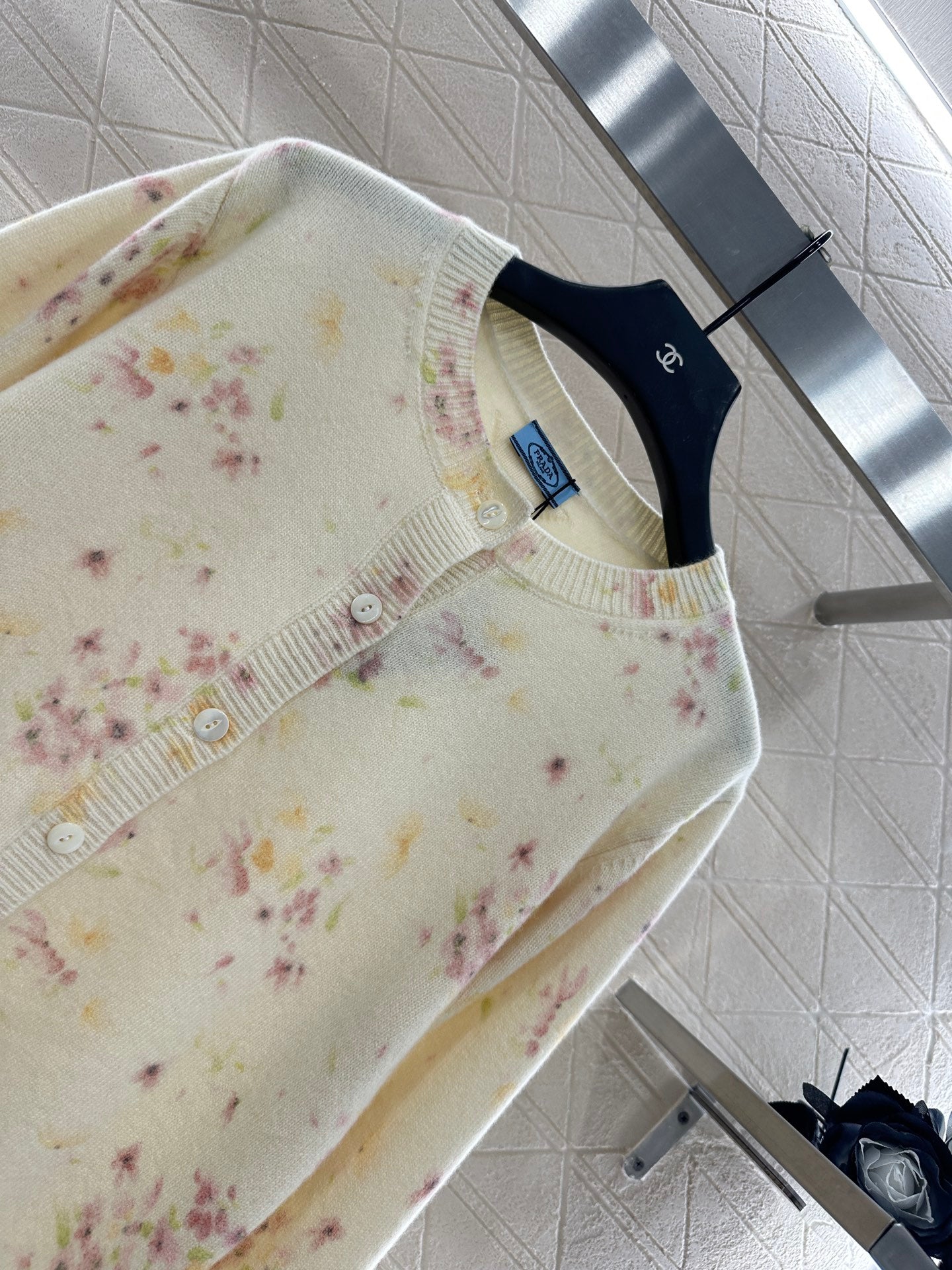 25 Floral light yellow knitted cardigan