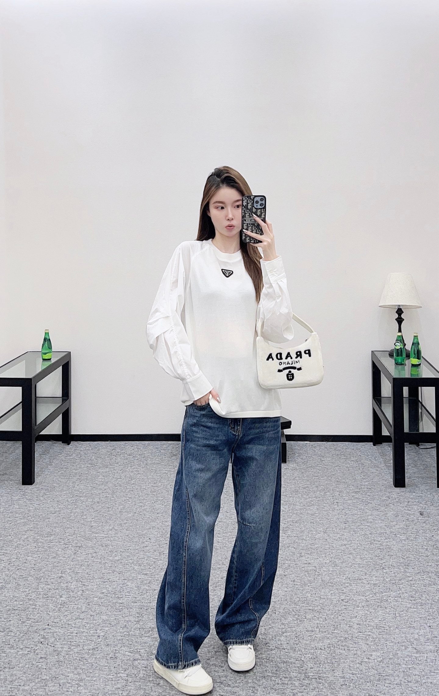 25 Crew neck paneled long-sleeved top