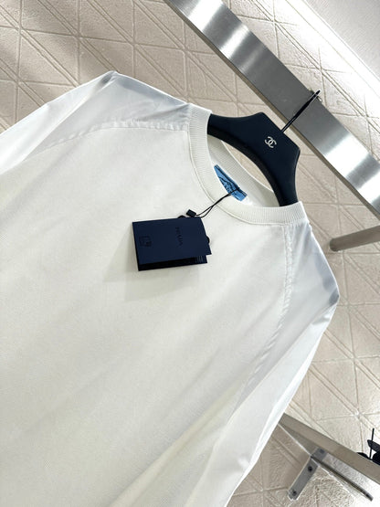 25 Crew neck paneled long-sleeved top