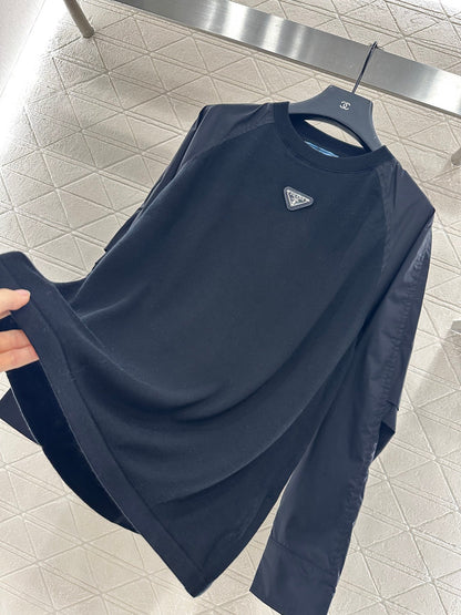 25 Crew neck paneled long-sleeved top