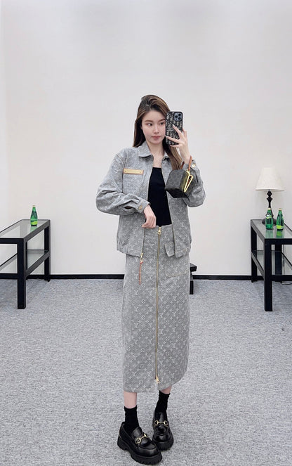 25 Denim jacquard jacket and skirt suit
