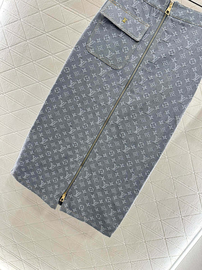 25 Denim jacquard jacket and skirt suit