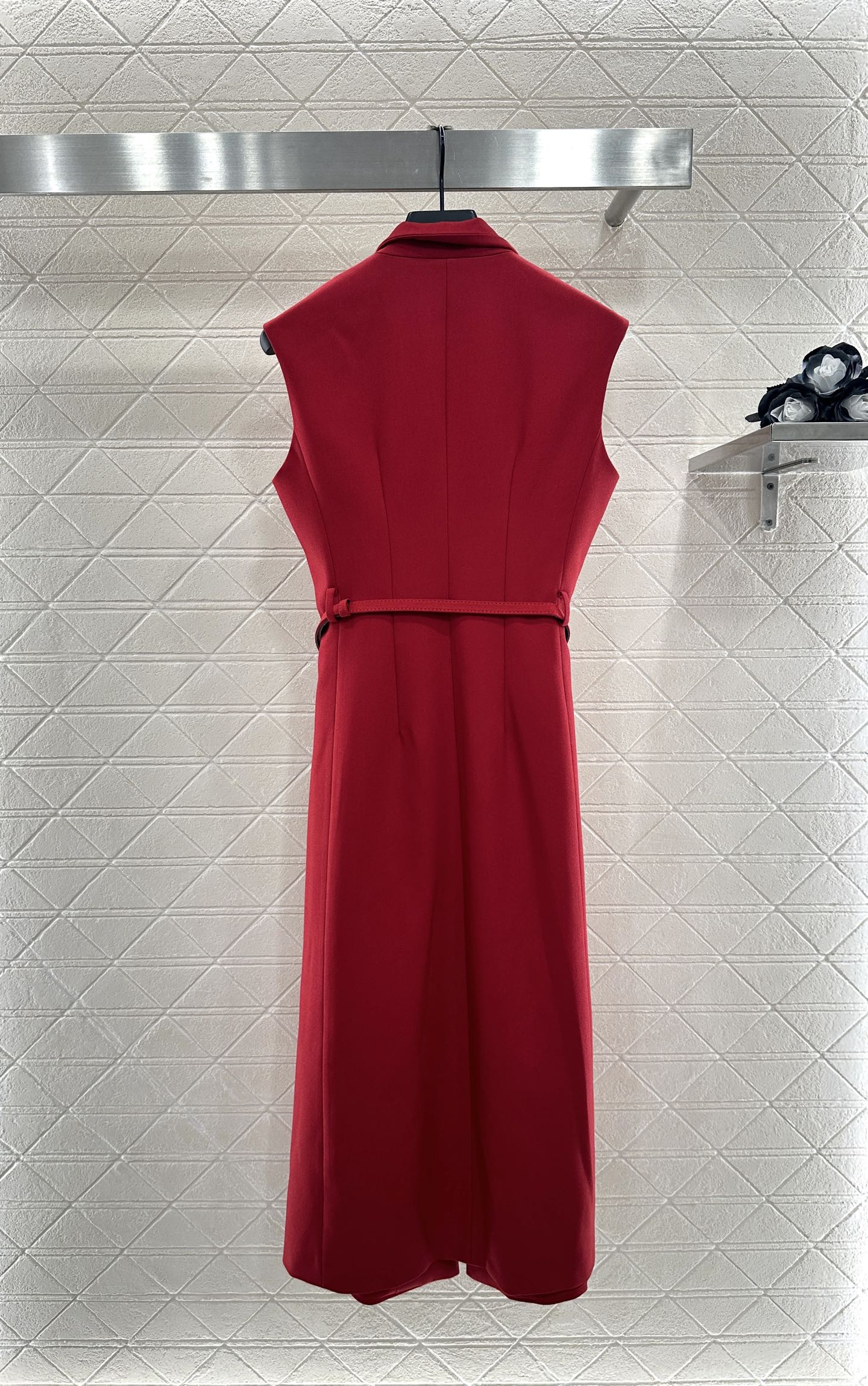 25 Belted vest dress(black/red)