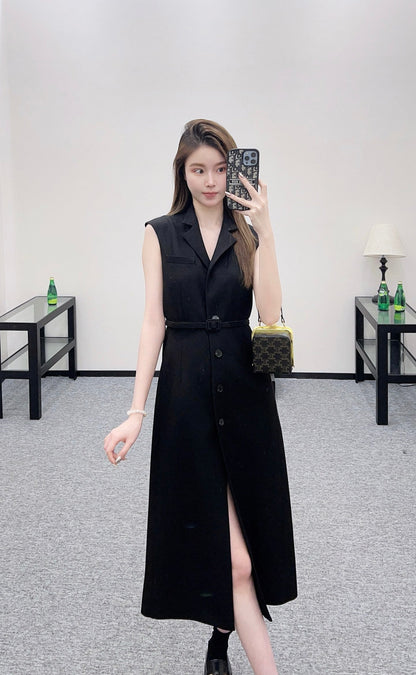 25 Belted vest dress(black/red)