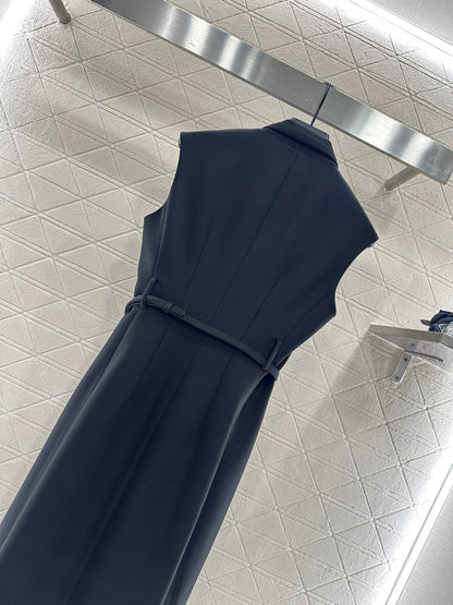 25 Belted vest dress(black/red)