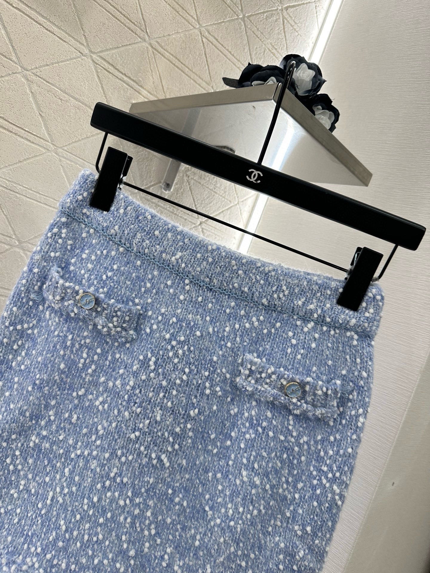 25fw Grain lace knitted cardigan and skirt set