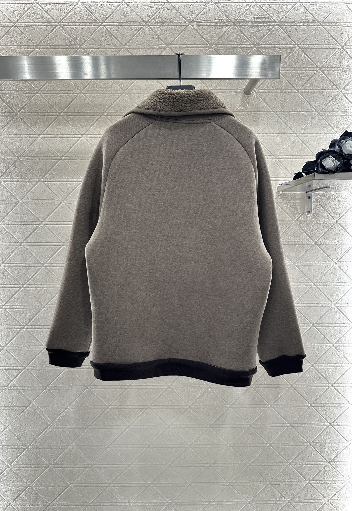 25fw Plush zip-up jacket