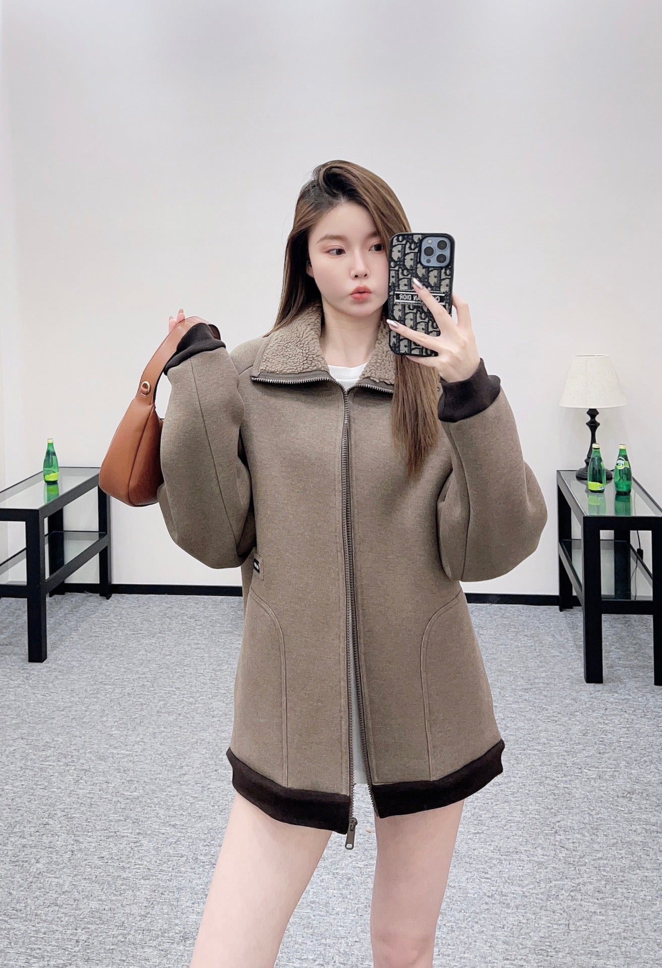 25fw Plush zip-up jacket