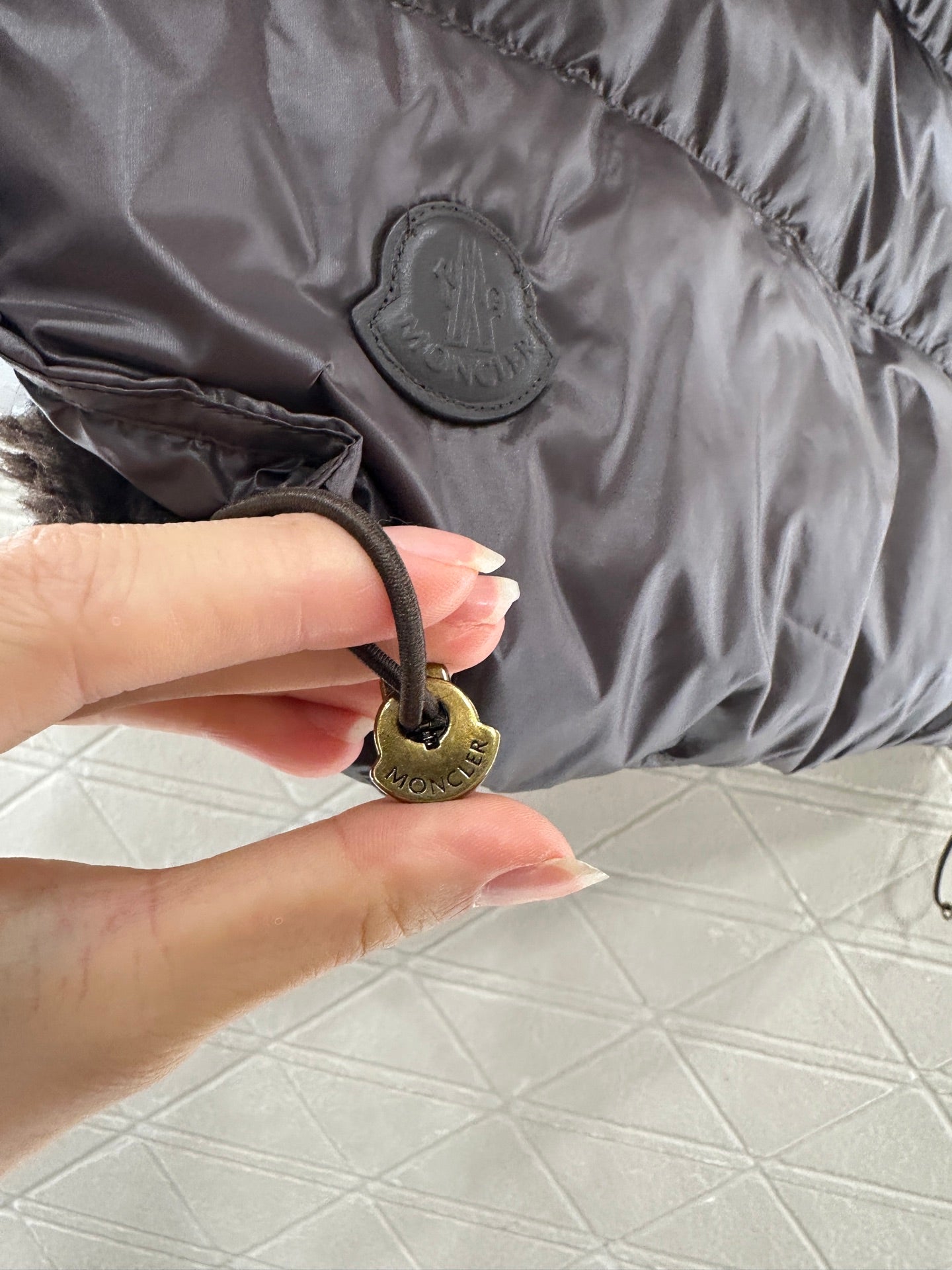 25fw Plush zipper down vest