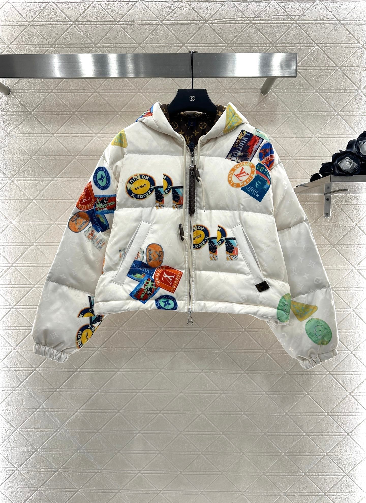 25fw Hooded badge down jacket