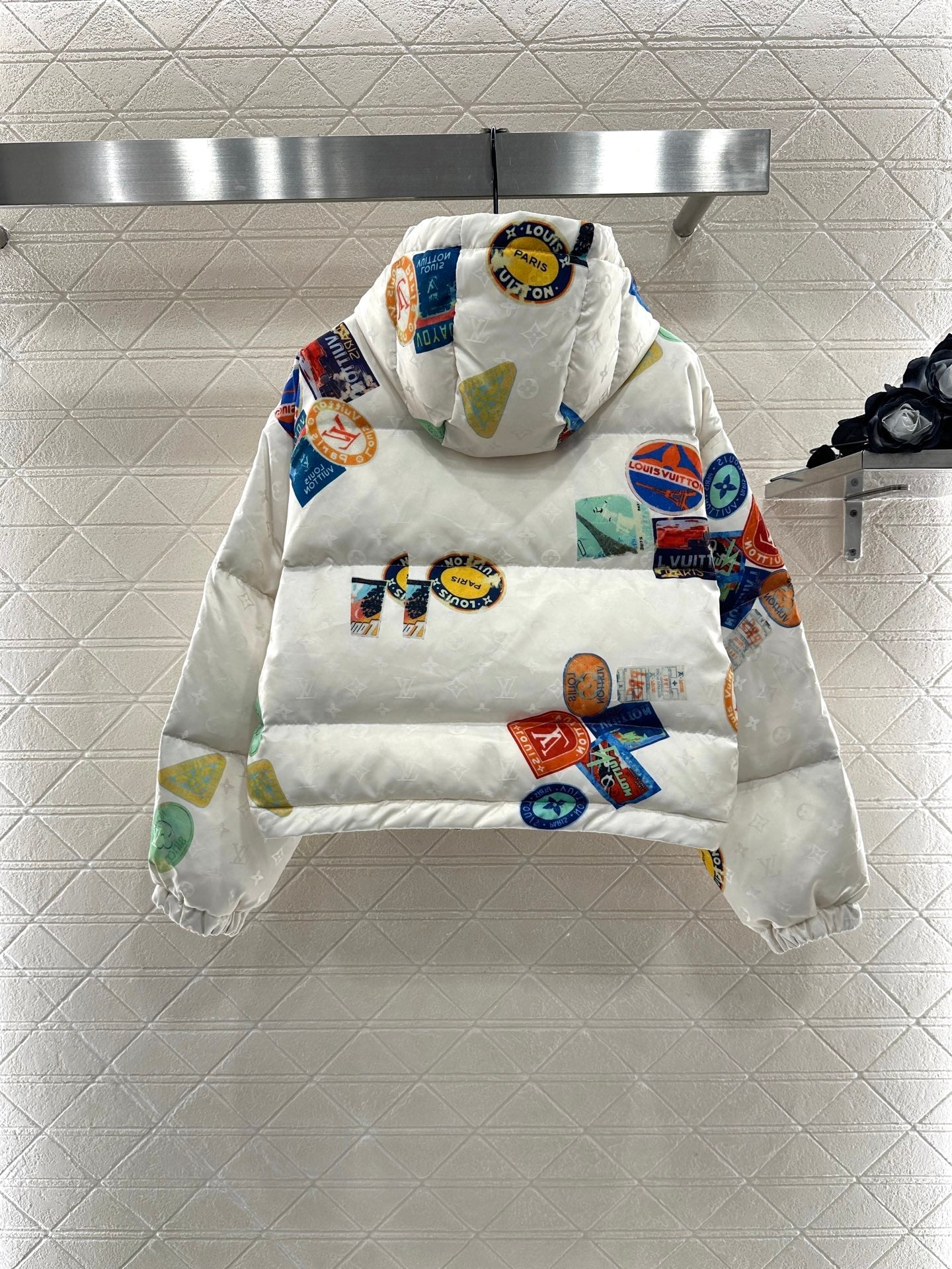 25fw Hooded badge down jacket