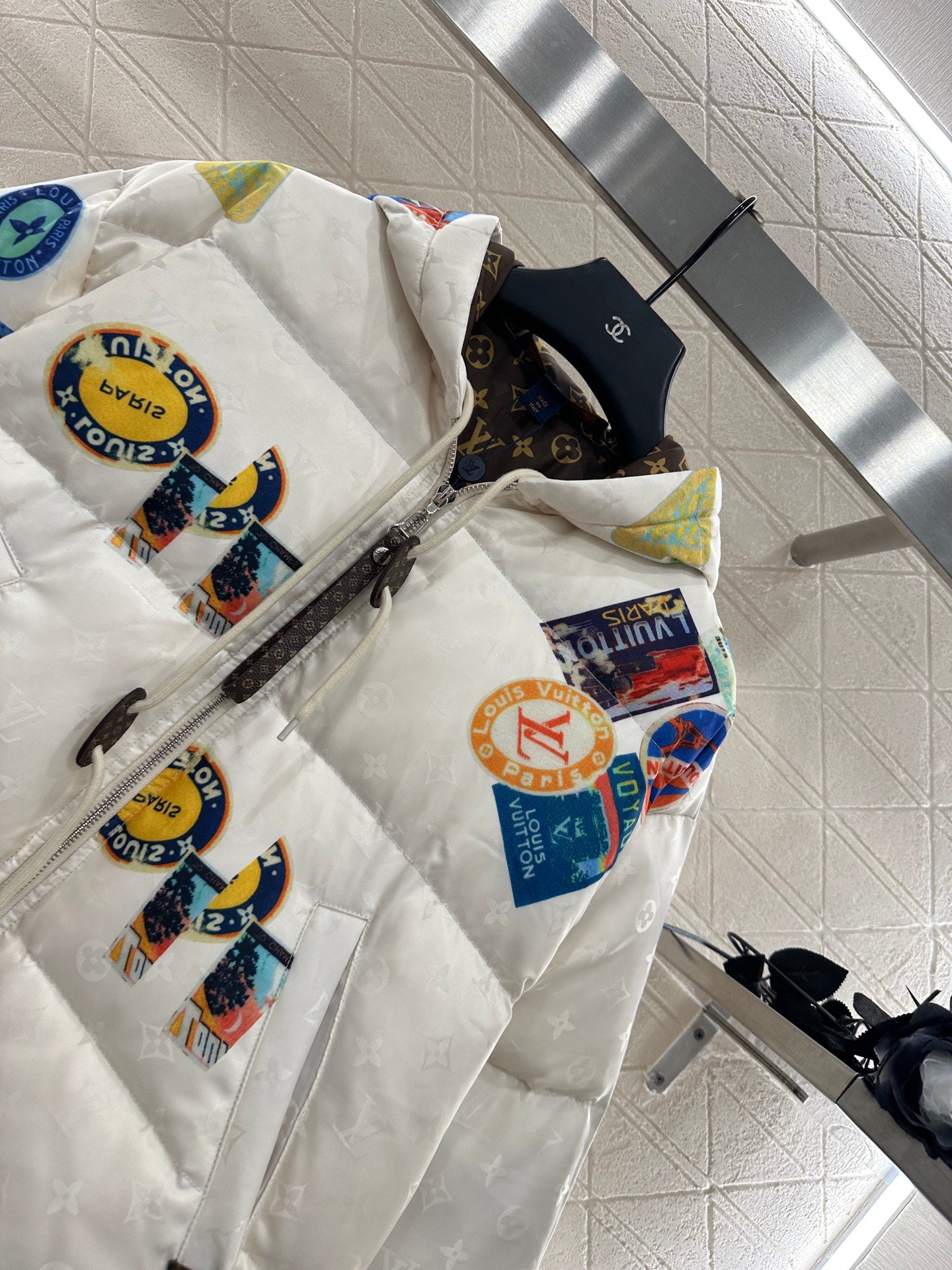 25fw Hooded badge down jacket