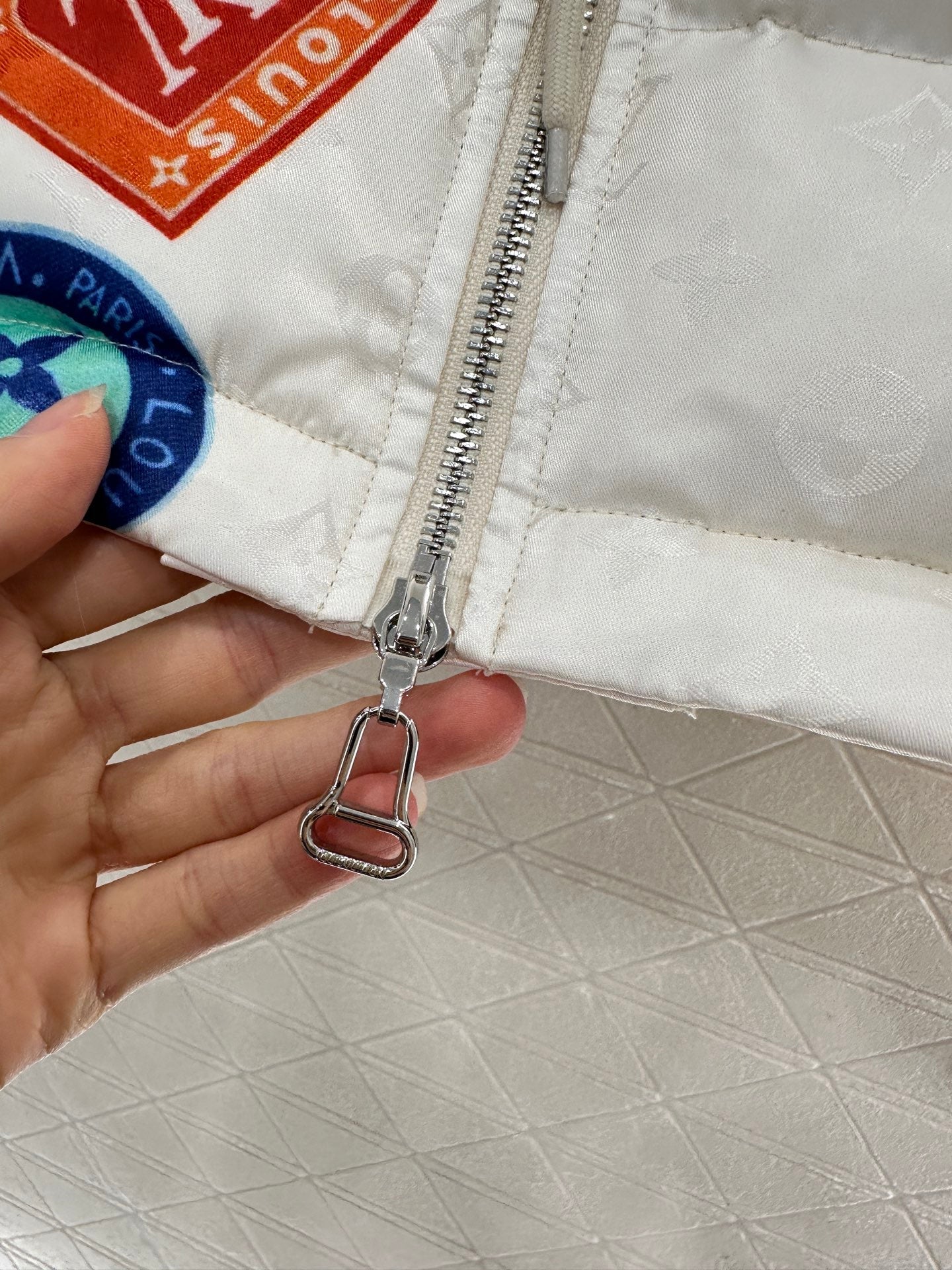 25fw Hooded badge down jacket