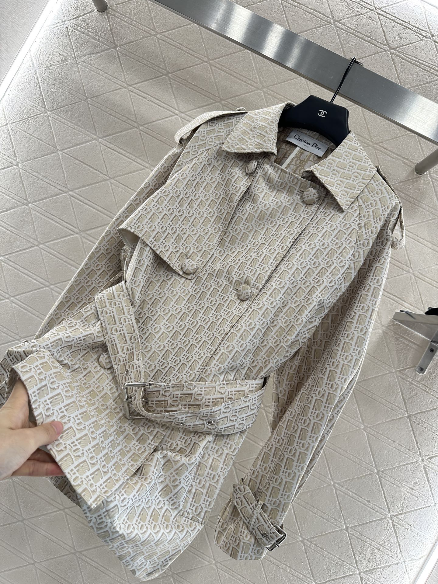 25fw Cape double breasted windbreaker