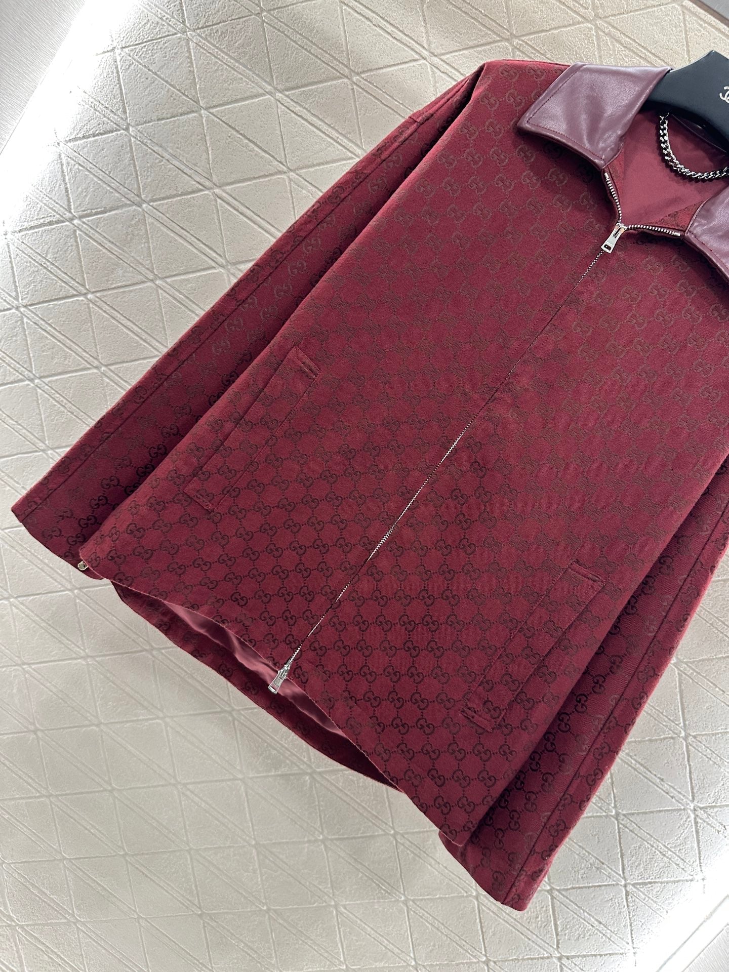 25 Zipper jacket + shorts set