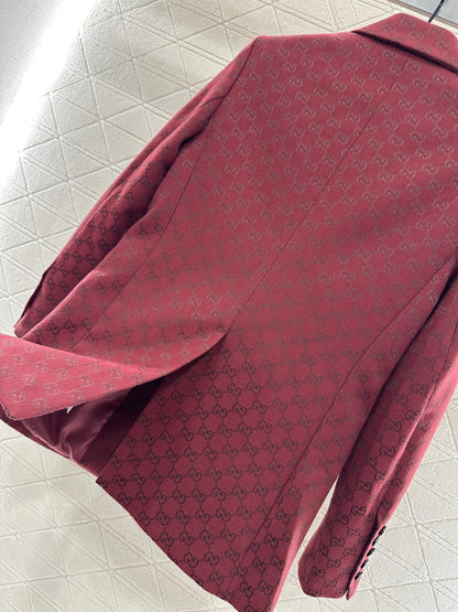 25 Double-breasted suit trousers