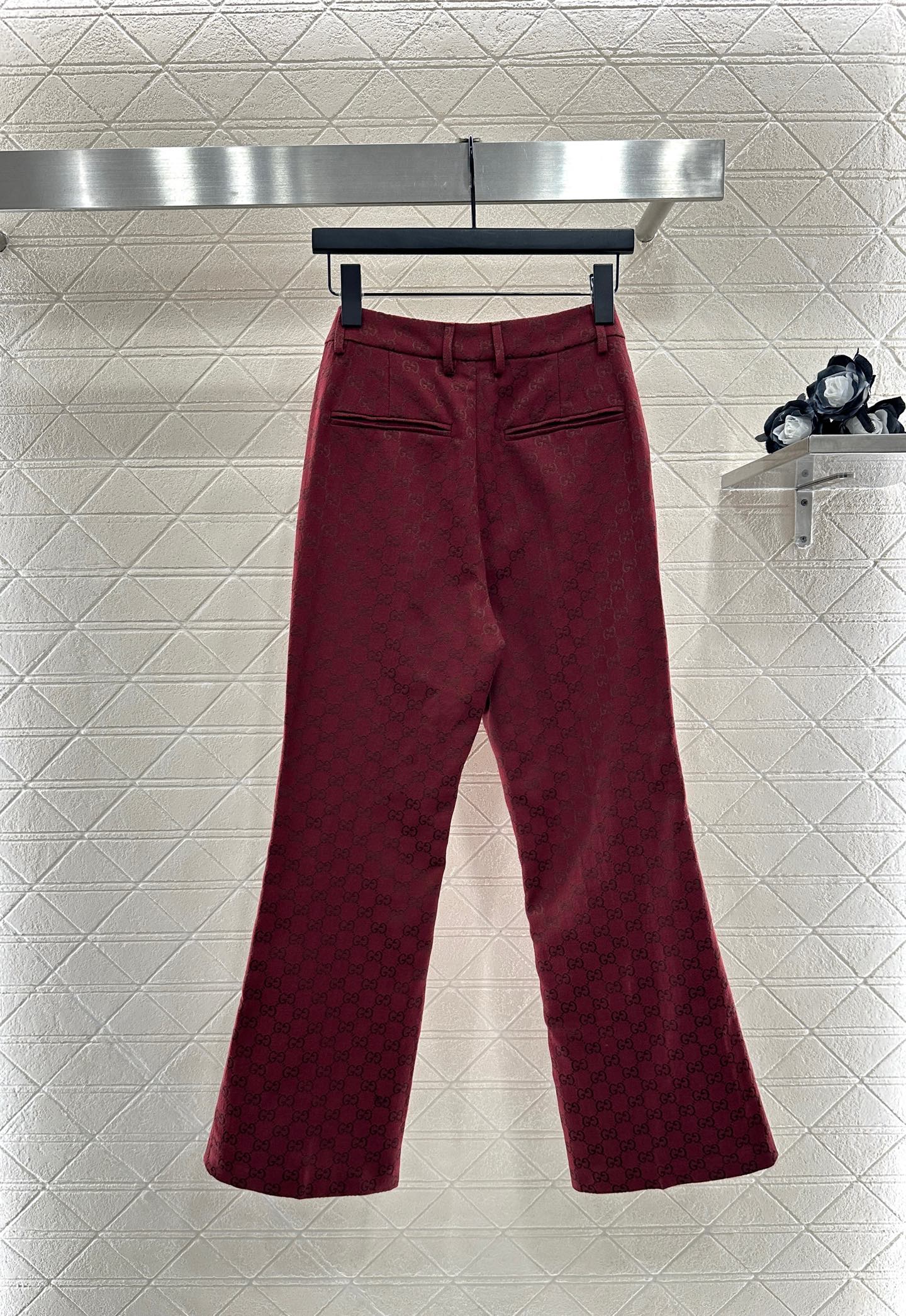 25 Double-breasted suit trousers