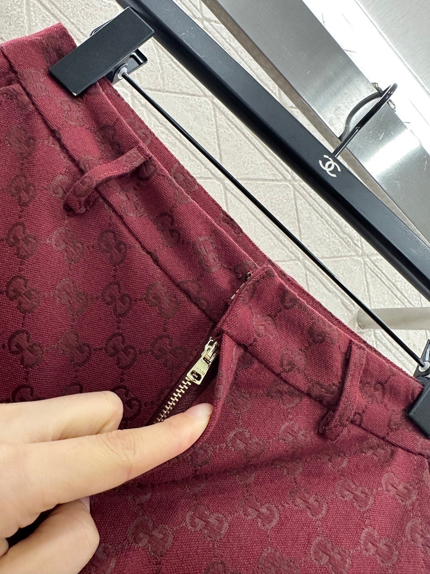 25 Double-breasted suit trousers