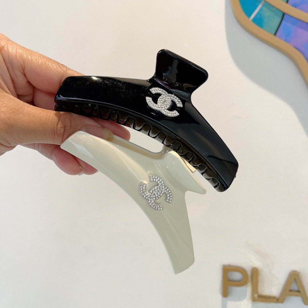 New hand-made diamond clip